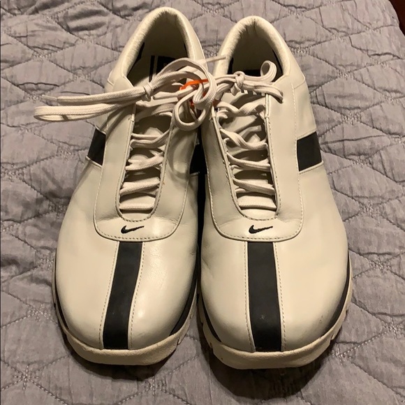 Nike Air womens golf cleats /shoes - Picture 2 of 6